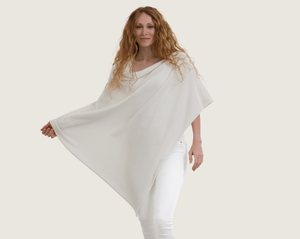 The Cashmere Relaxed Poncho in Ivory White - Teacup and Tova